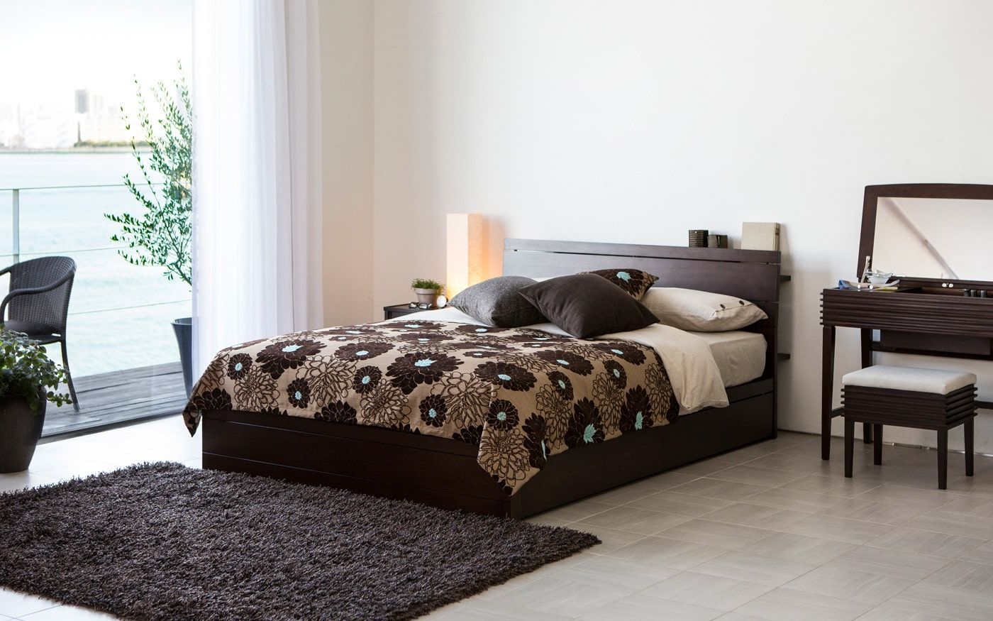 8 стилей в интерьере спальня в коричневых тонах