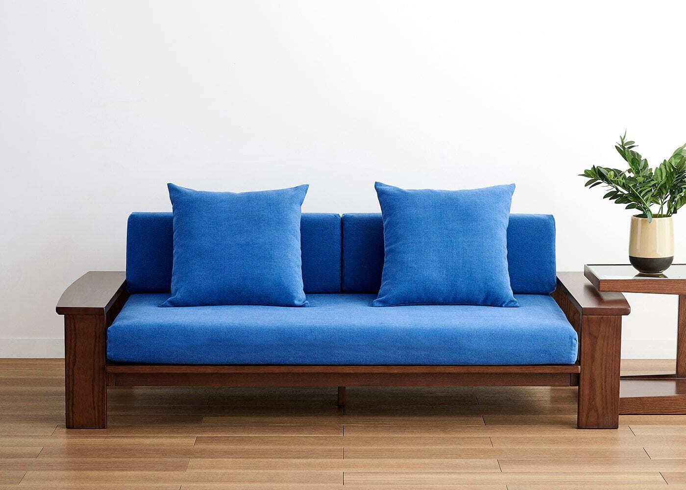 синий диван