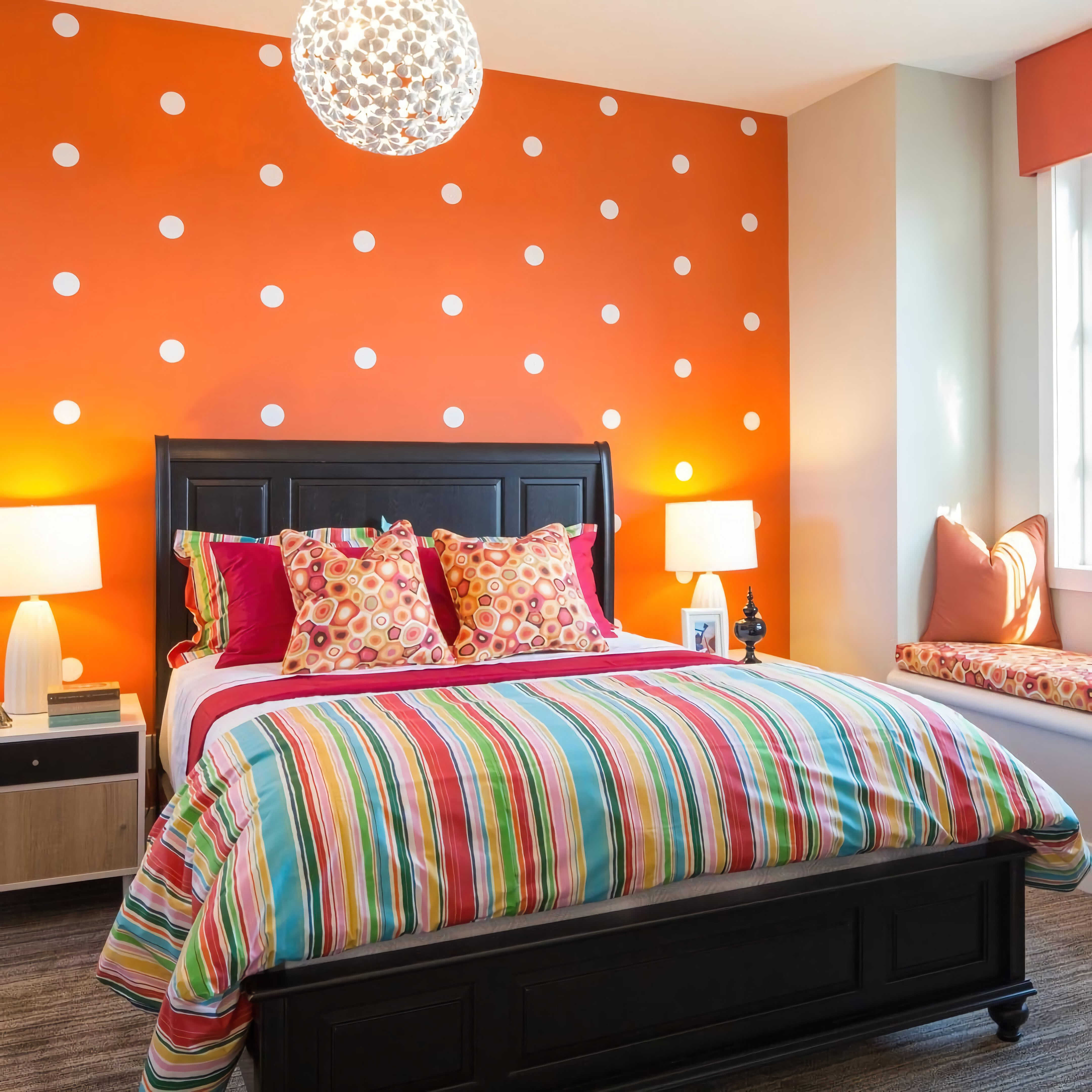 Дизайн спальни яркие цвета