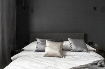 Спальня стены антрацит светлая кровать